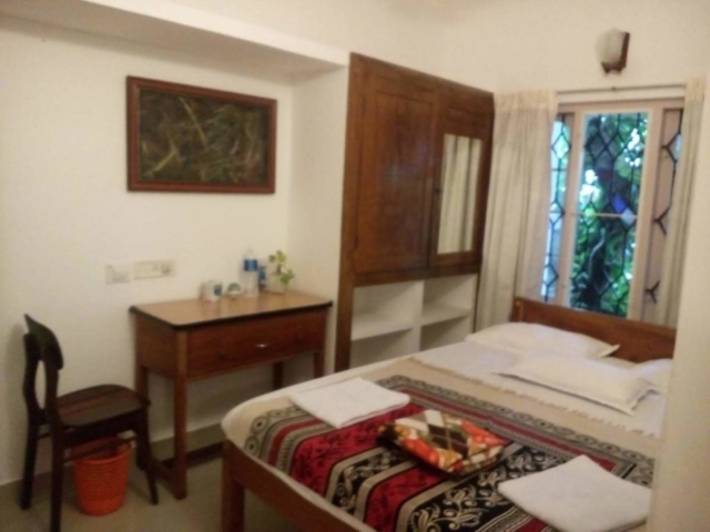 Bedroom 2 - Nathan's Holiday Home, Homestay in Fort Kochi