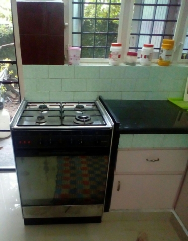 Gas Oven in Kitchen - Nathan's Holiday Home, Homestay in Fort Kochi